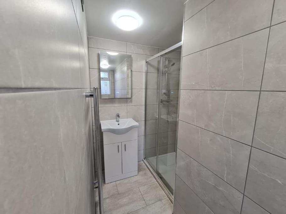 Elm Park Cheerful 4-Bedroom Holiday Home Хорнчерч Экстерьер фото